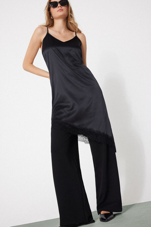 Асиметрична Сукня-Комбінація з Атласу та Мережива  