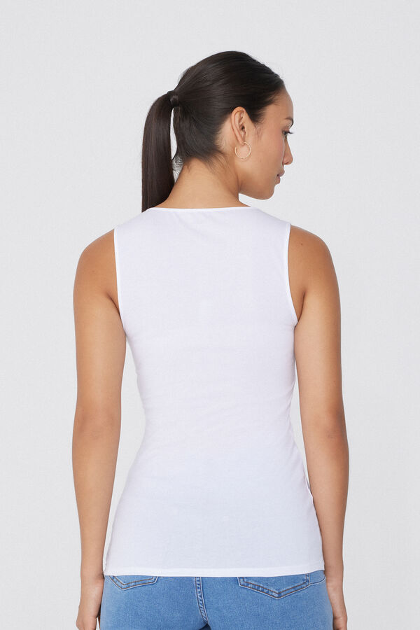 Tanktop aus Bio-Baumwolle mit breiten Tr&auml;gern und Rundhalsausschnitt  