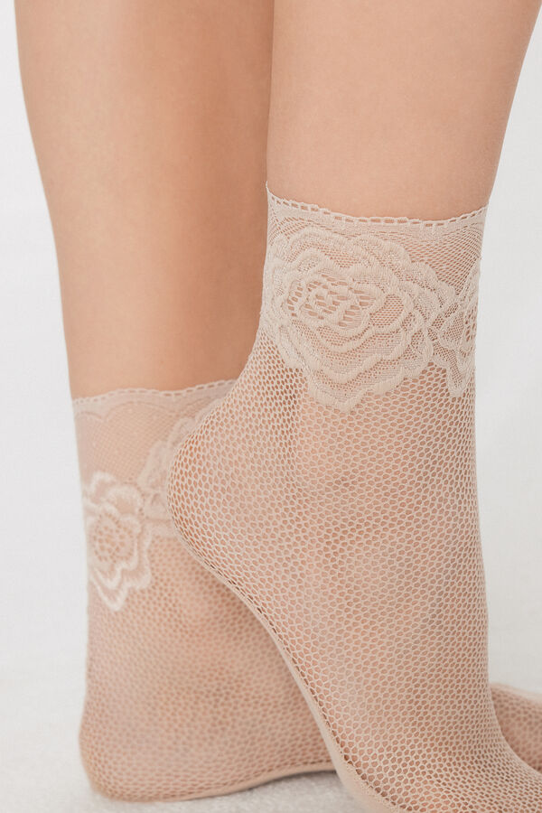 2 Pairs of Women&rsquo;s Short Tulle Socks  