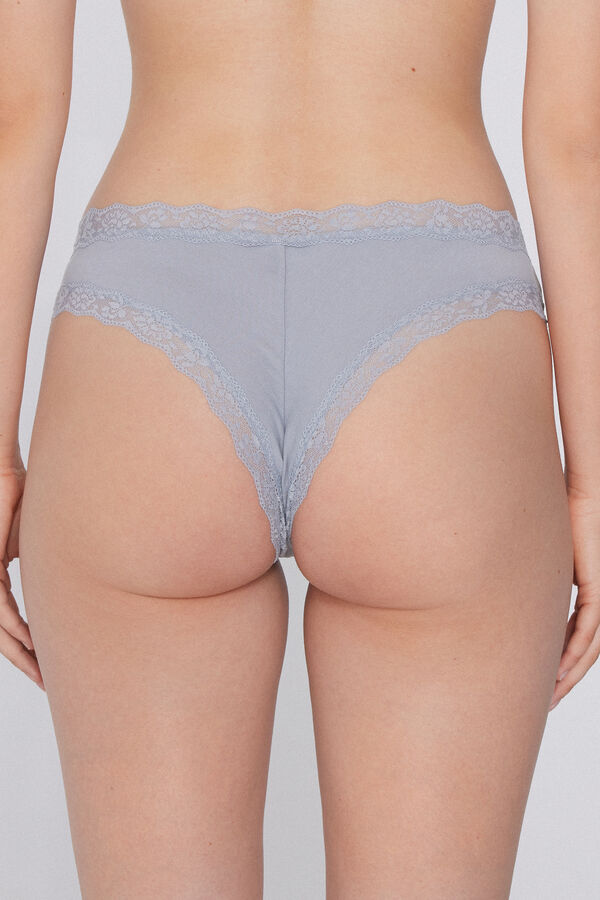 Бразиліано з Бавовни та Мережива  