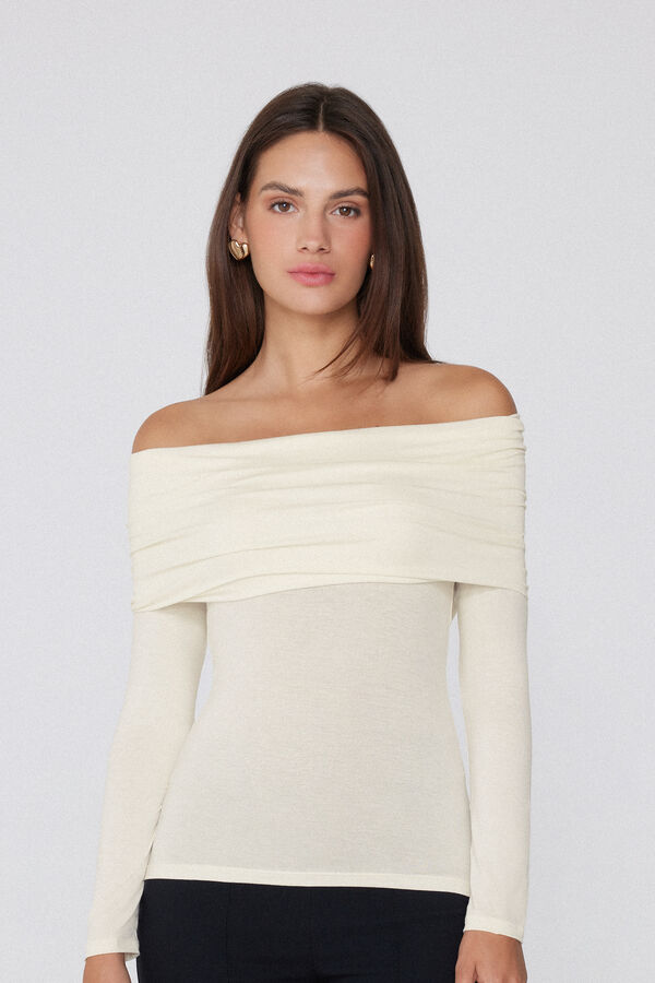 Long-Sleeved Off-The-Shoulder Viscose Top  