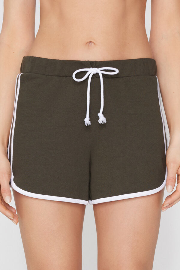 Fleece Shorts with Piping  