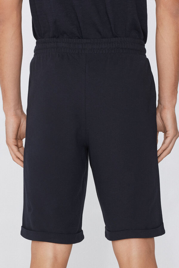 Shorts in Pikeeverarbeitung  