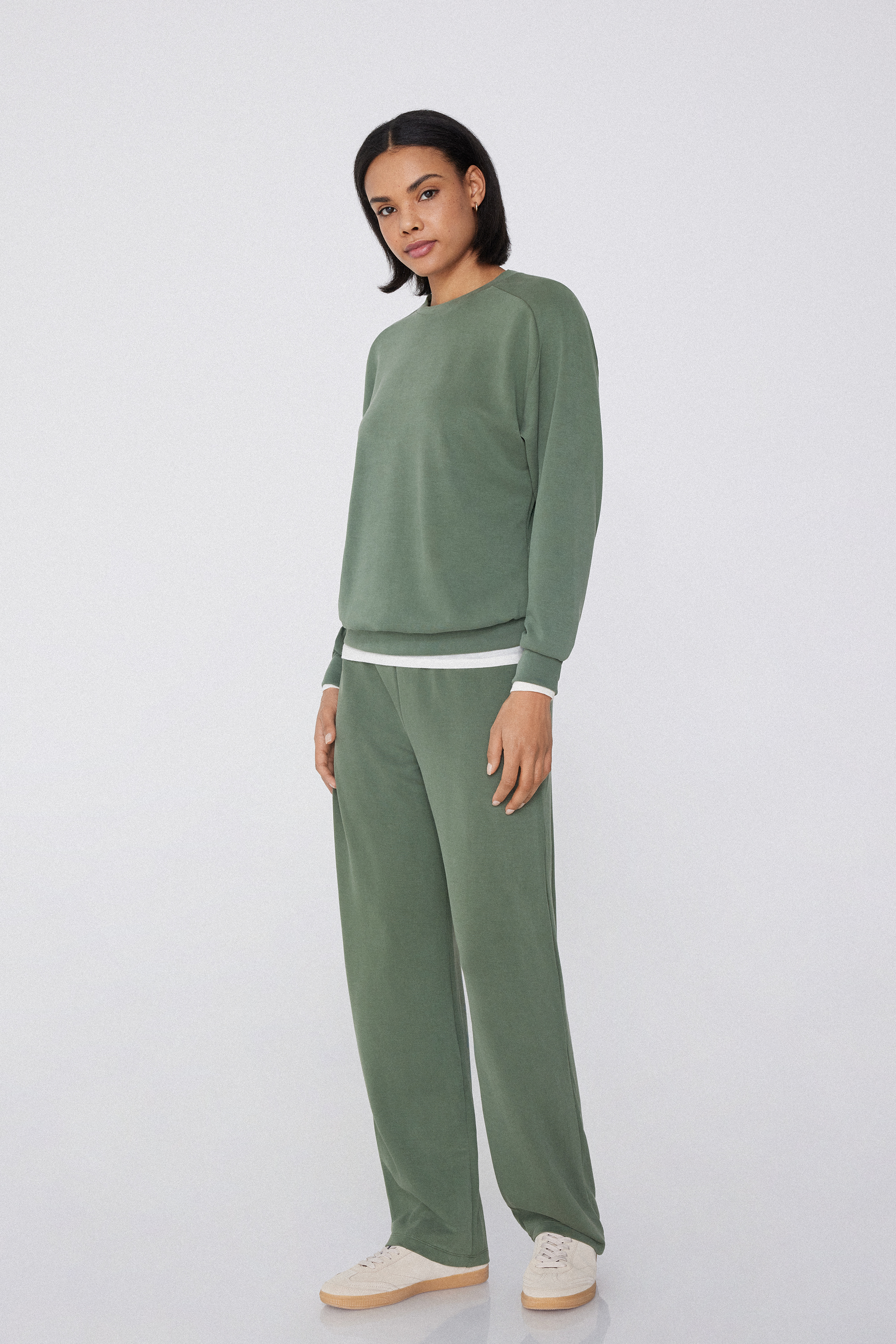 Світшот із Віскози Soft Touch із Круглим Вирізом