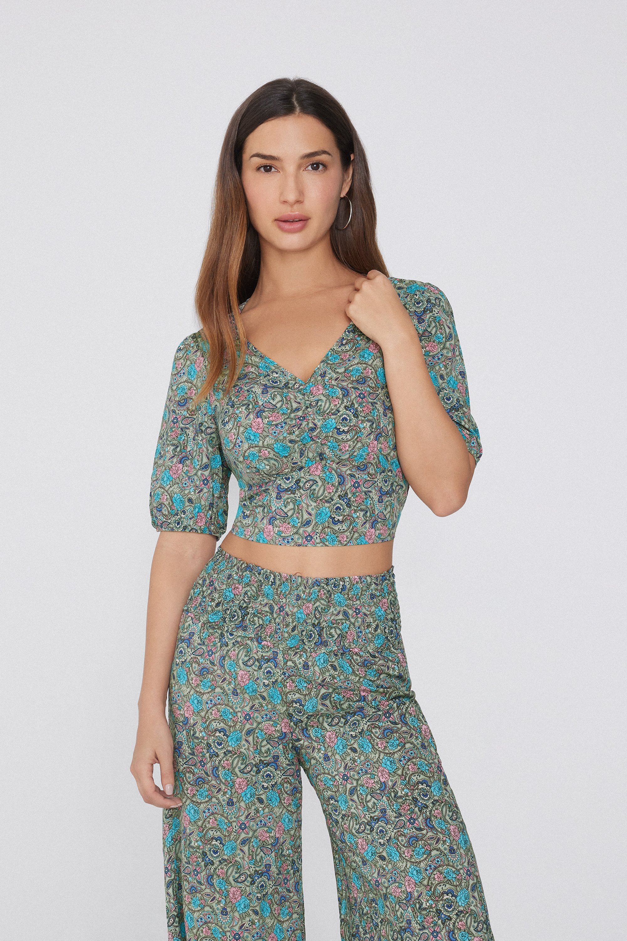 Short-Sleeved Gathered Viscose Crop Top