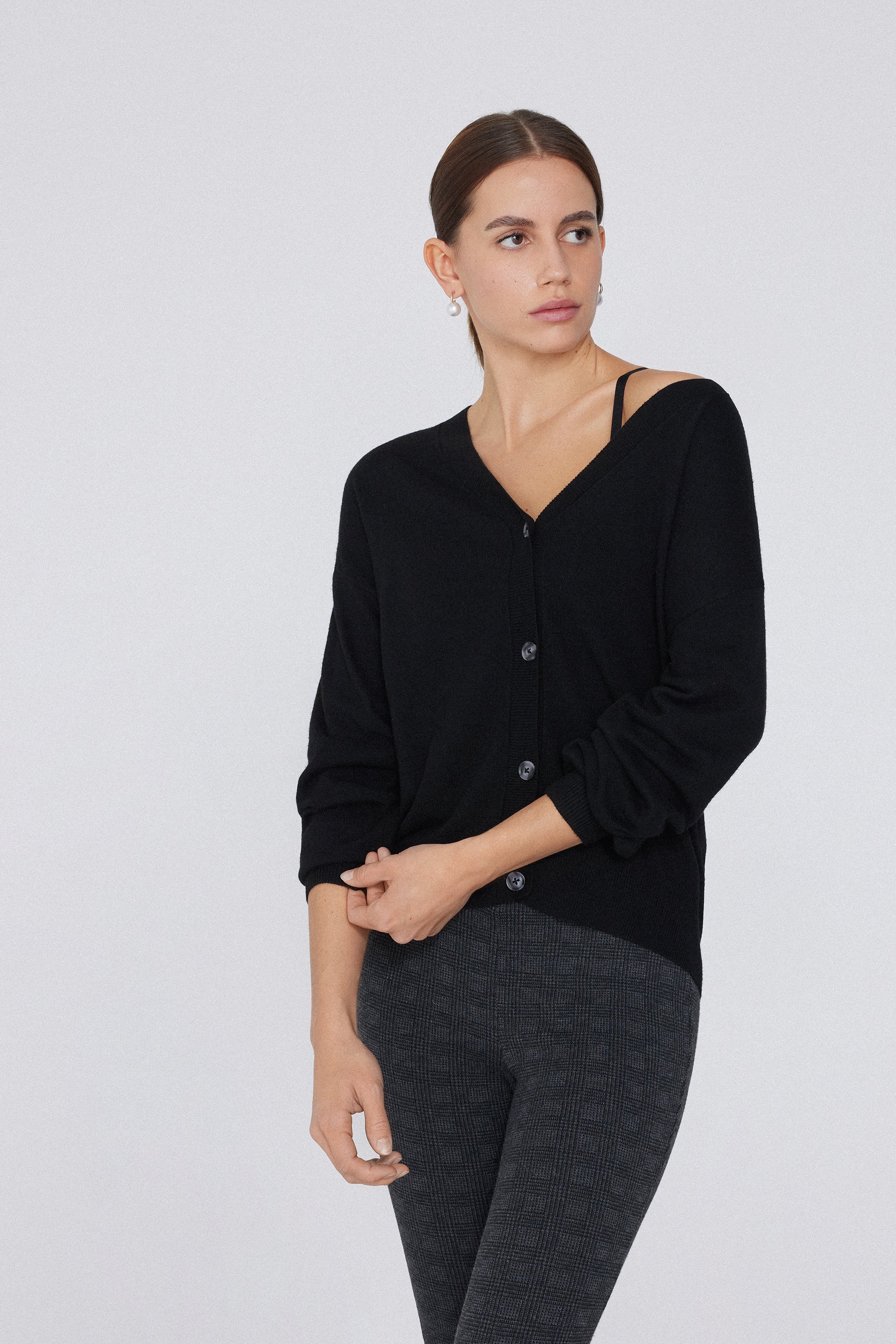 Кардиган із Вовною на Ґудзиках