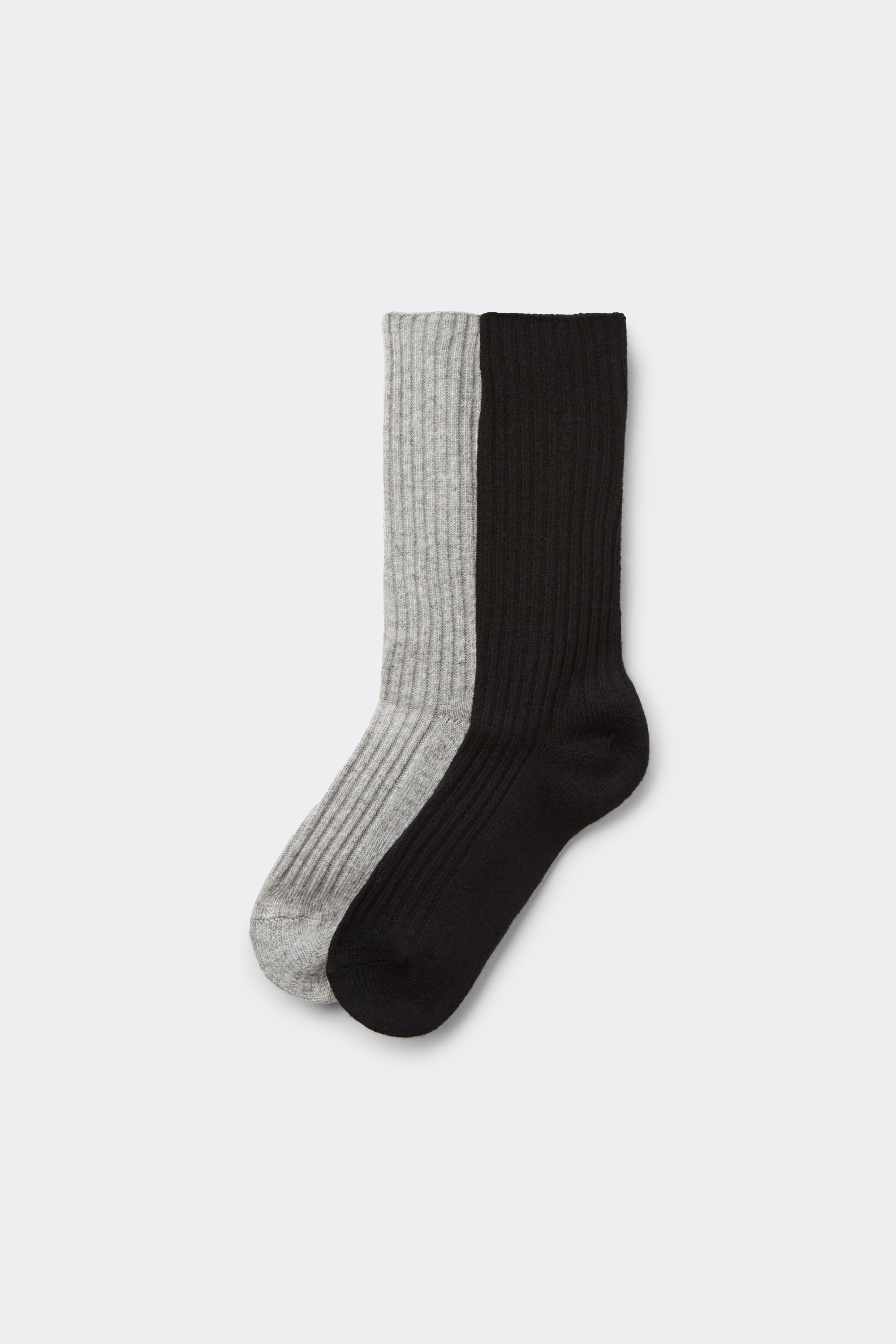 2 Pairs of Women&rsquo;s Ribbed Heavy Mid-Calf Socks