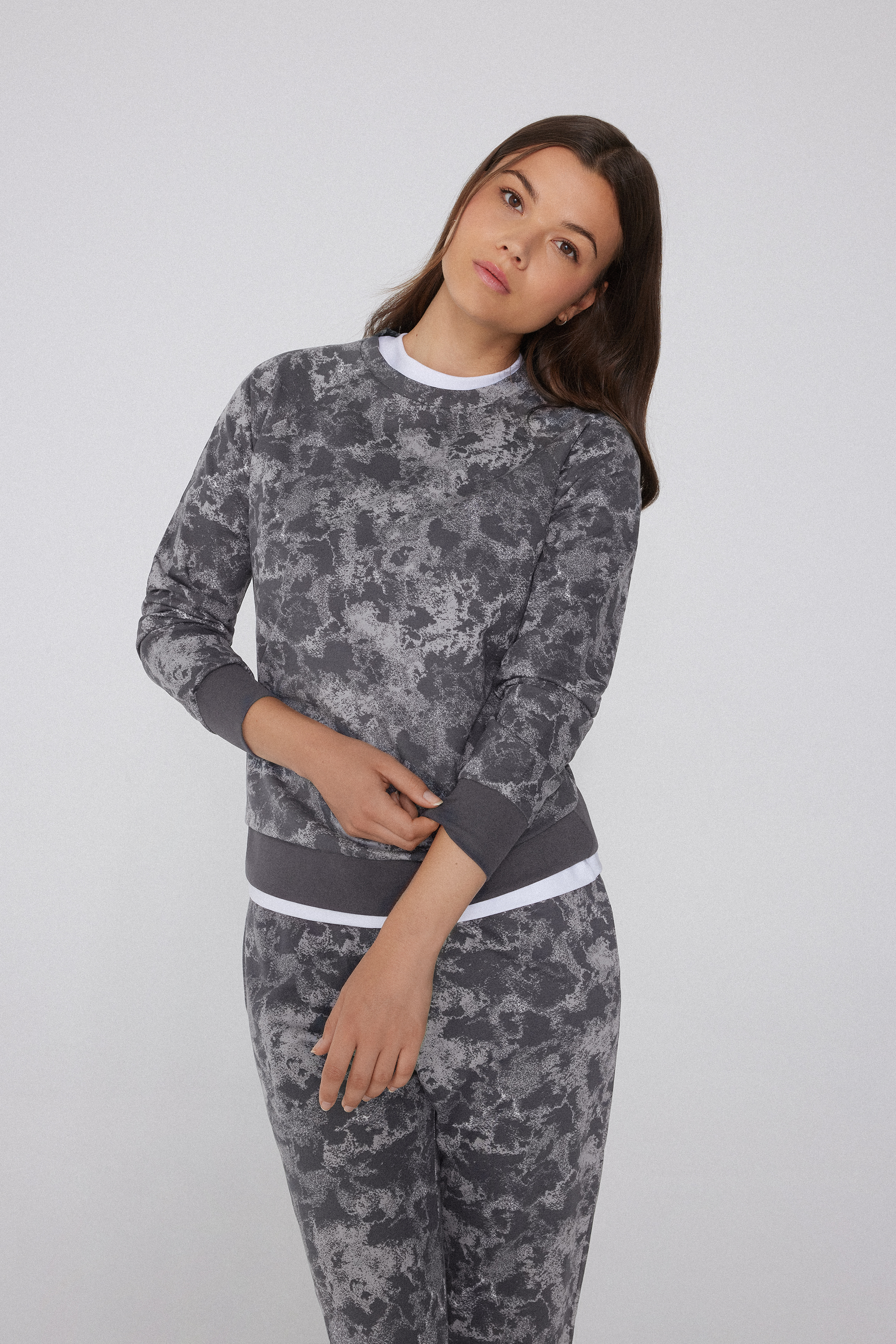 Long Sleeve Printed Crew Neck Sweater