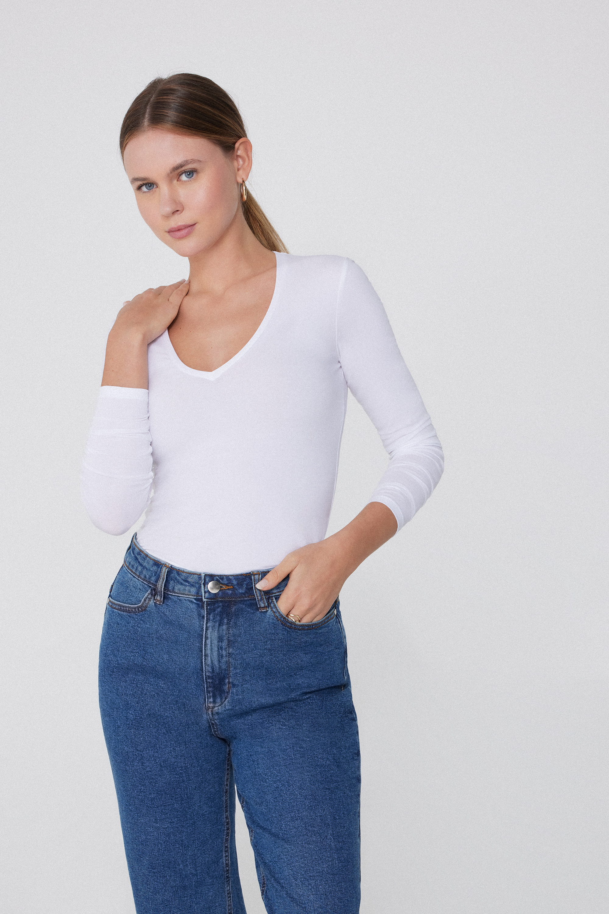 Maglia Manica Lunga Scollo a V in Cotone Organico Elasticizzato