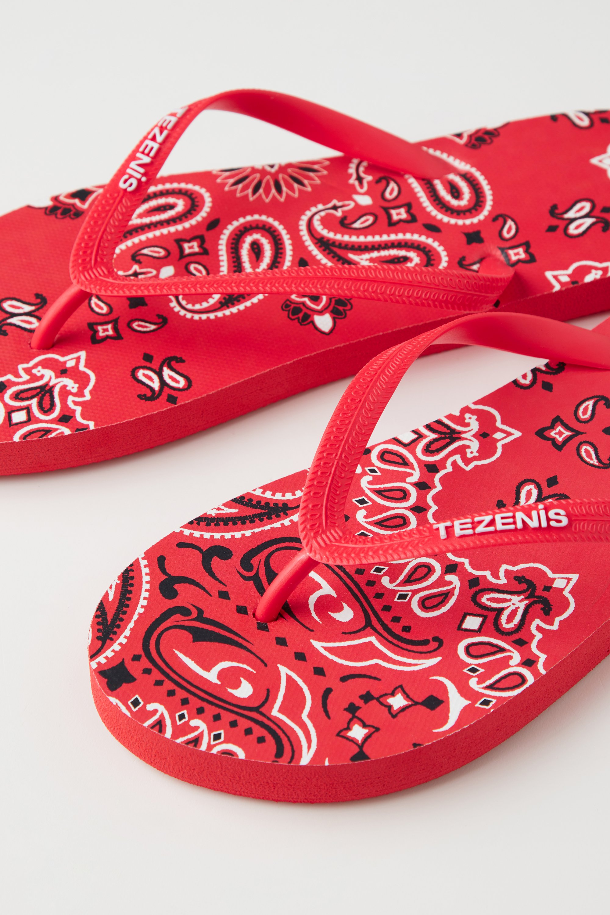 Patterned Flip Flops