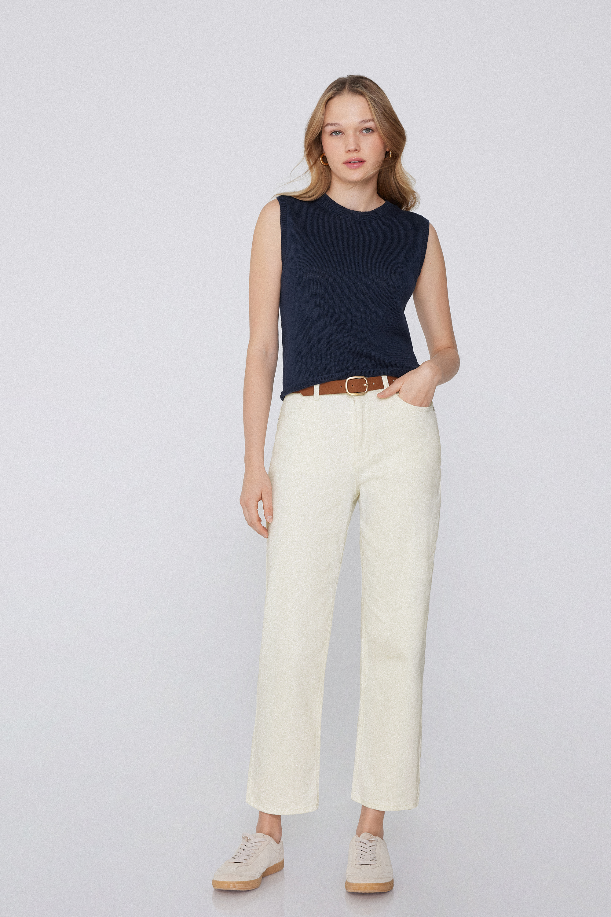 Straight-Fit High-Waist Denim Jeans with Pockets