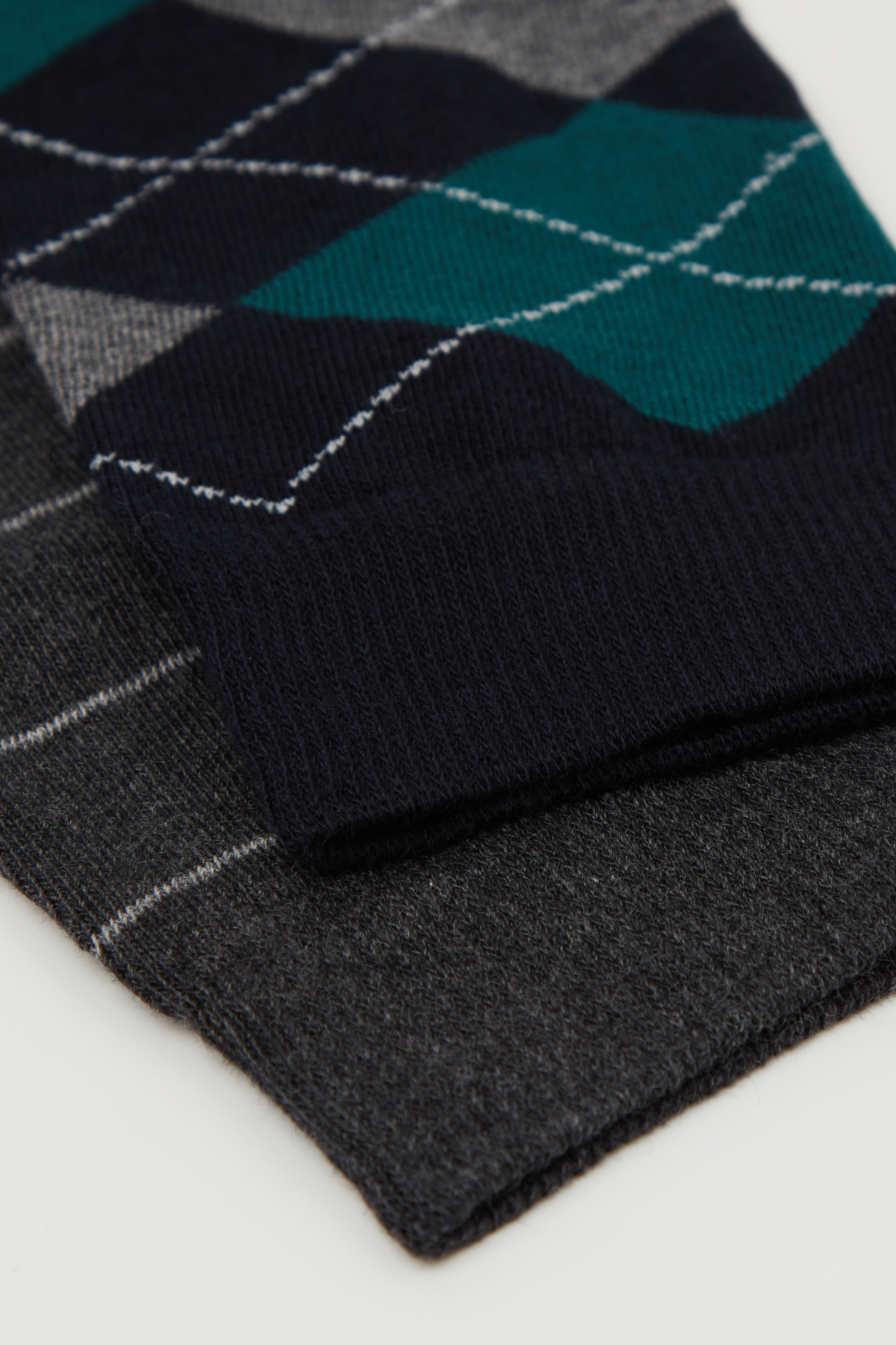 2 Pairs of Men&rsquo;s Patterned Cotton Knee Socks