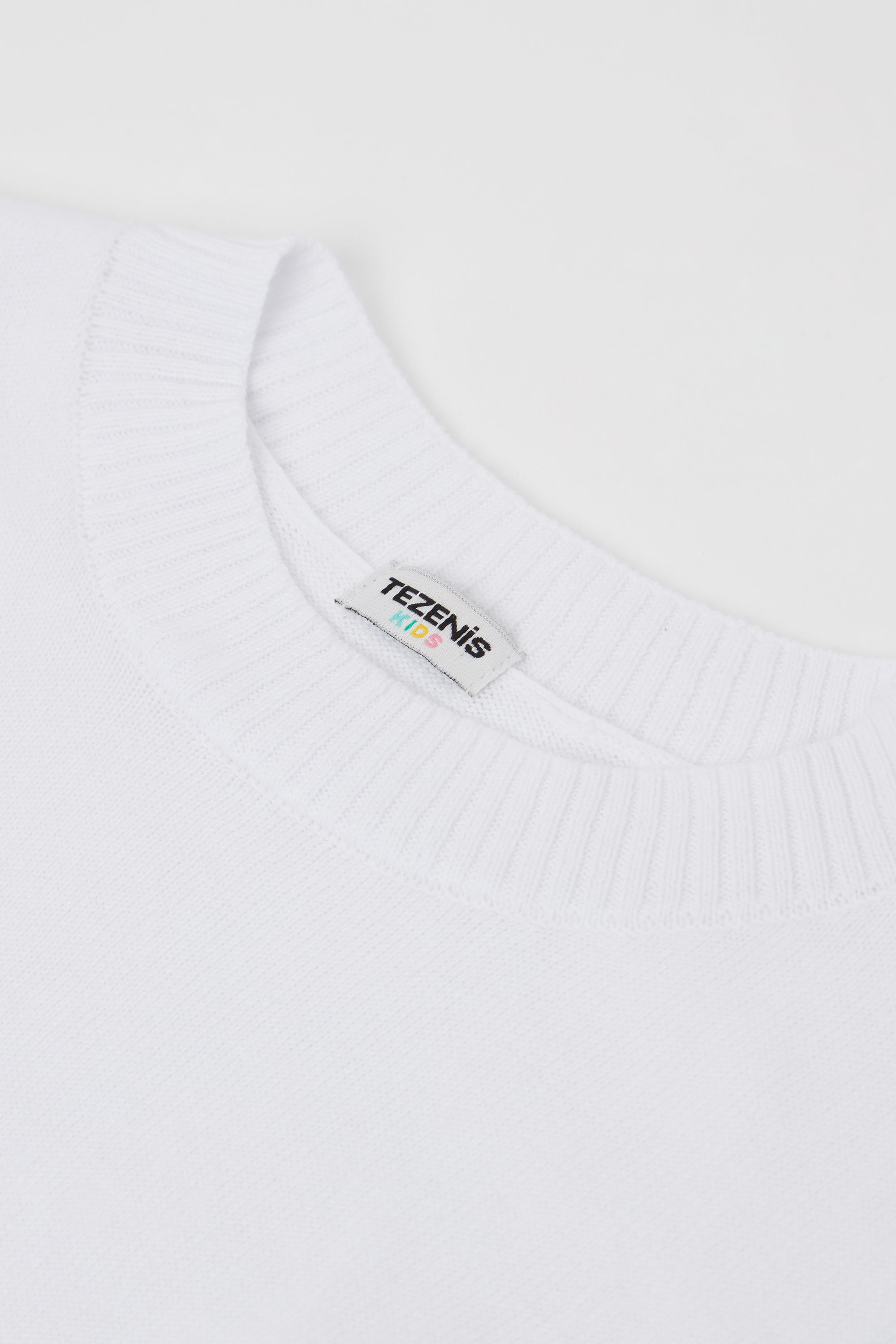 Girls&rsquo; Fully Fashioned Cotton Sweater with Round Neck and Long Sleeves