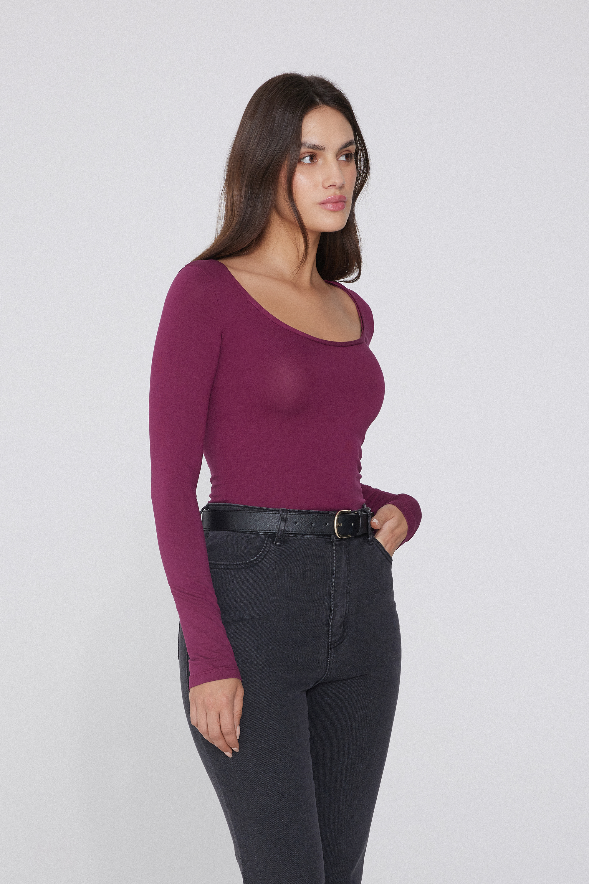 Camisola Decote em U Manga Comprida em Viscose