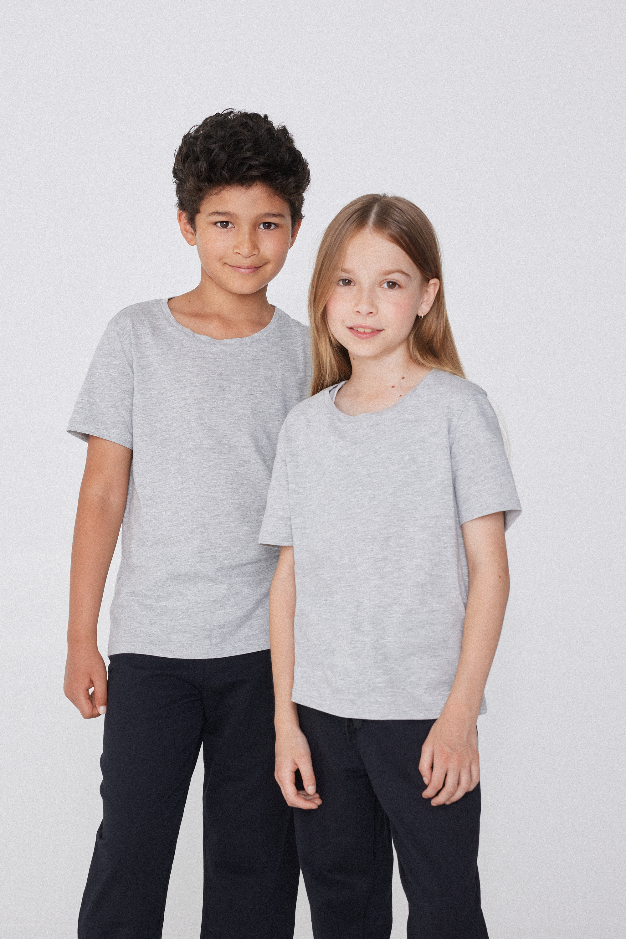Unisex Kids&rsquo; 100% Cotton Basic T-shirt with Rounded Neck