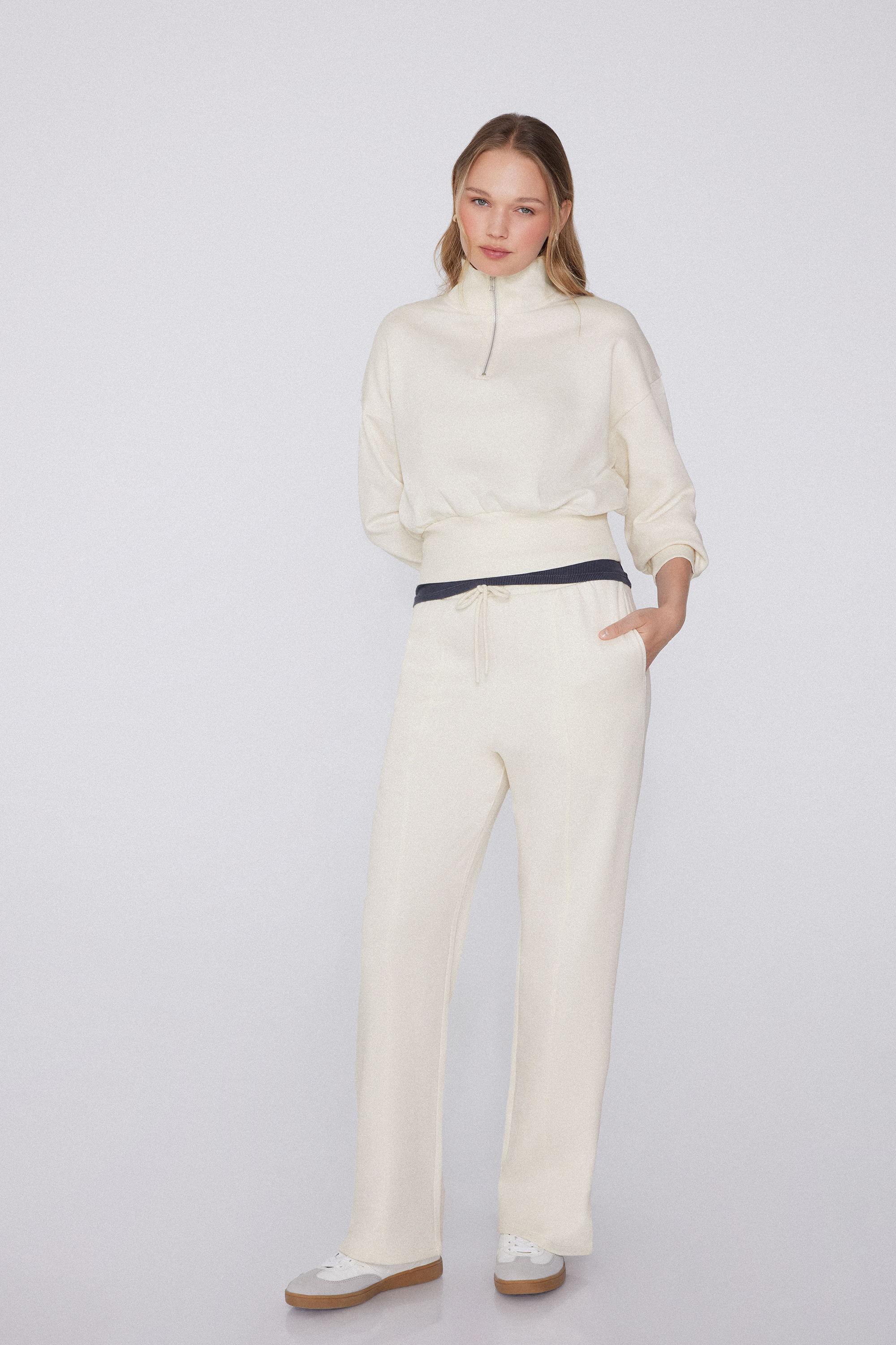 Spodnie Dresowe Typu Palazzo ze Szwami i Troczkiem