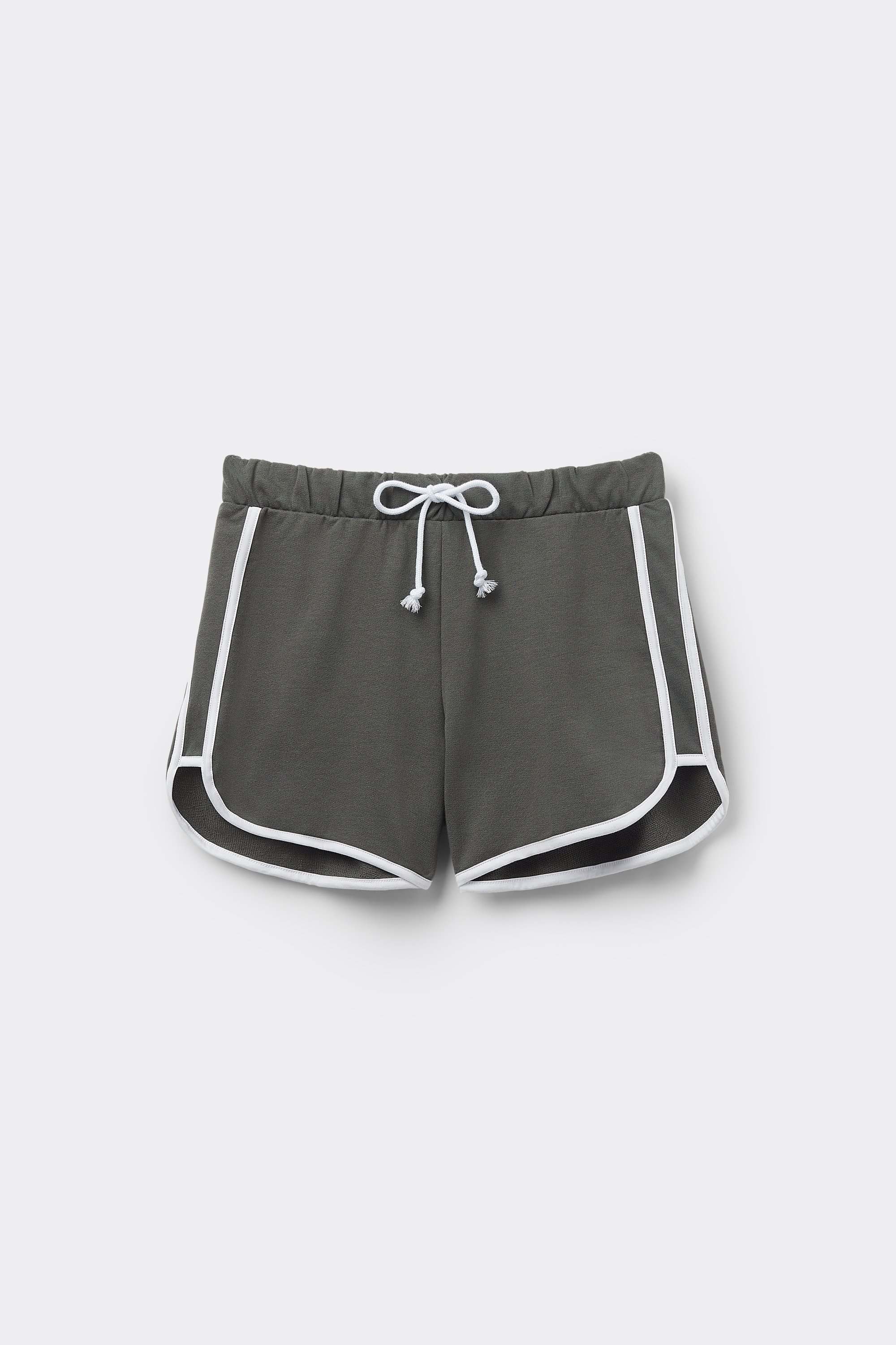 Fleece Shorts with Piping