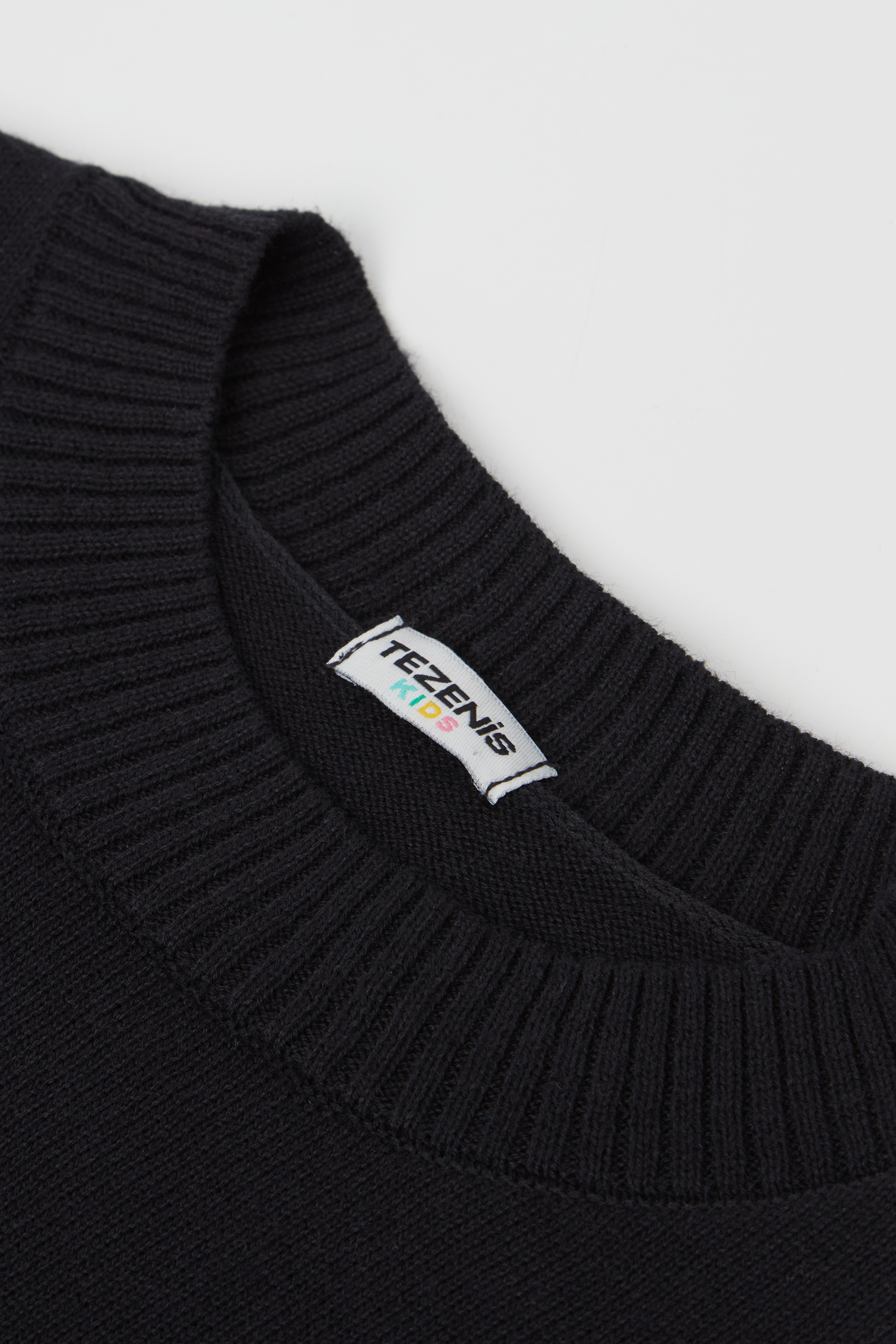 Girls&rsquo; Fully Fashioned Cotton Sweater with Round Neck and Long Sleeves