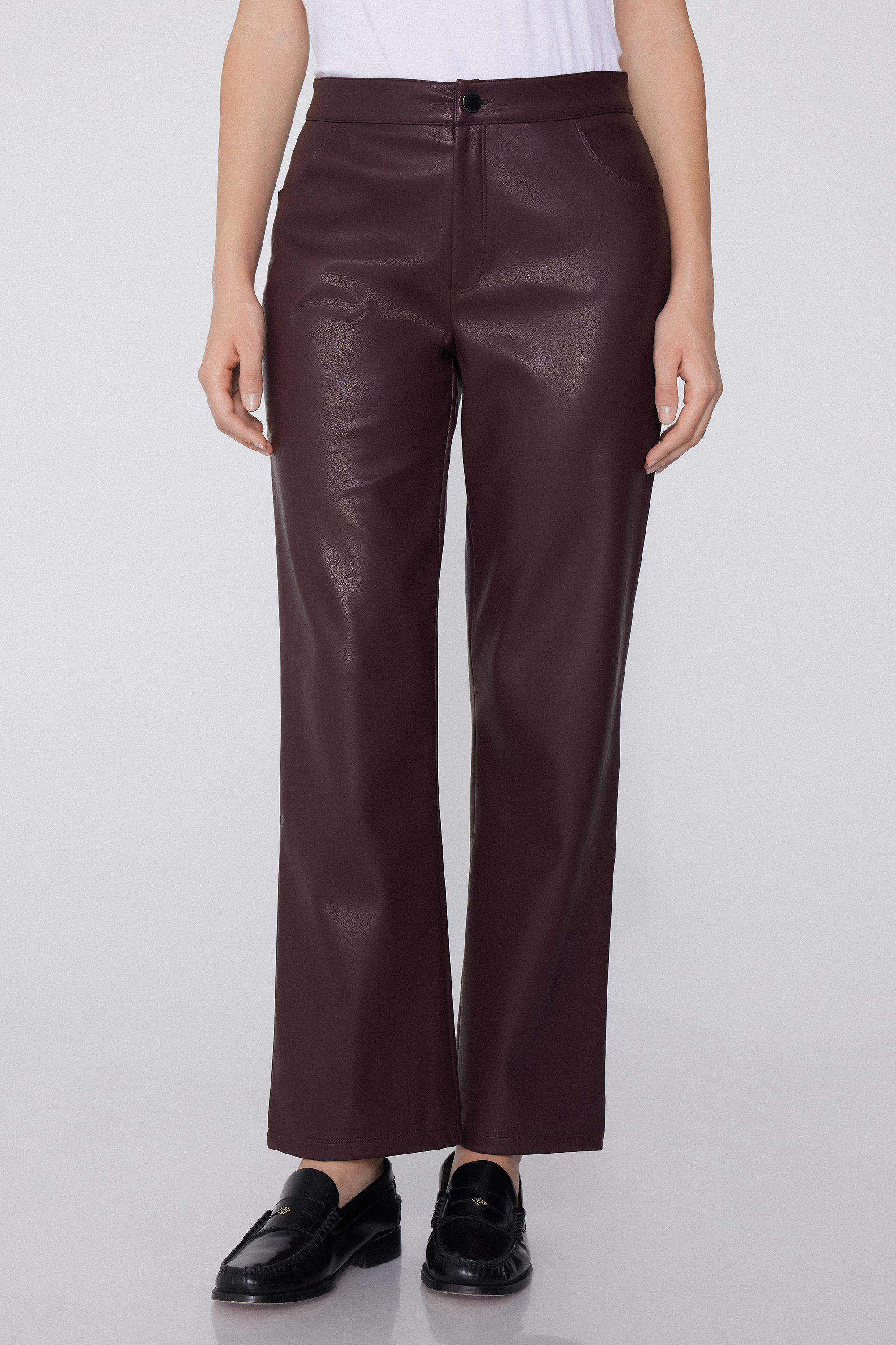 Lange Zigarettenhose in Lederoptik