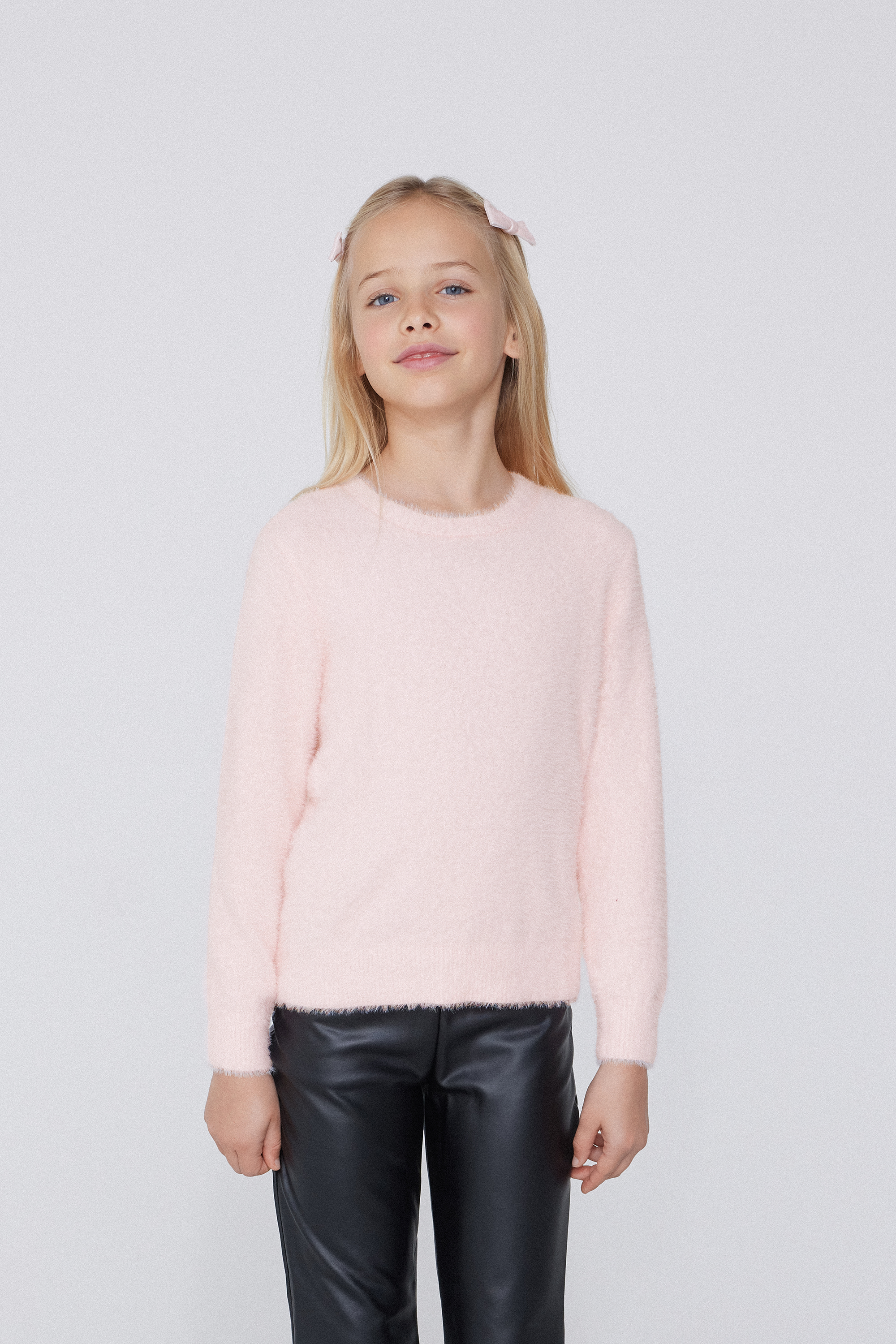 Rundhalspullover aus Kunstfell