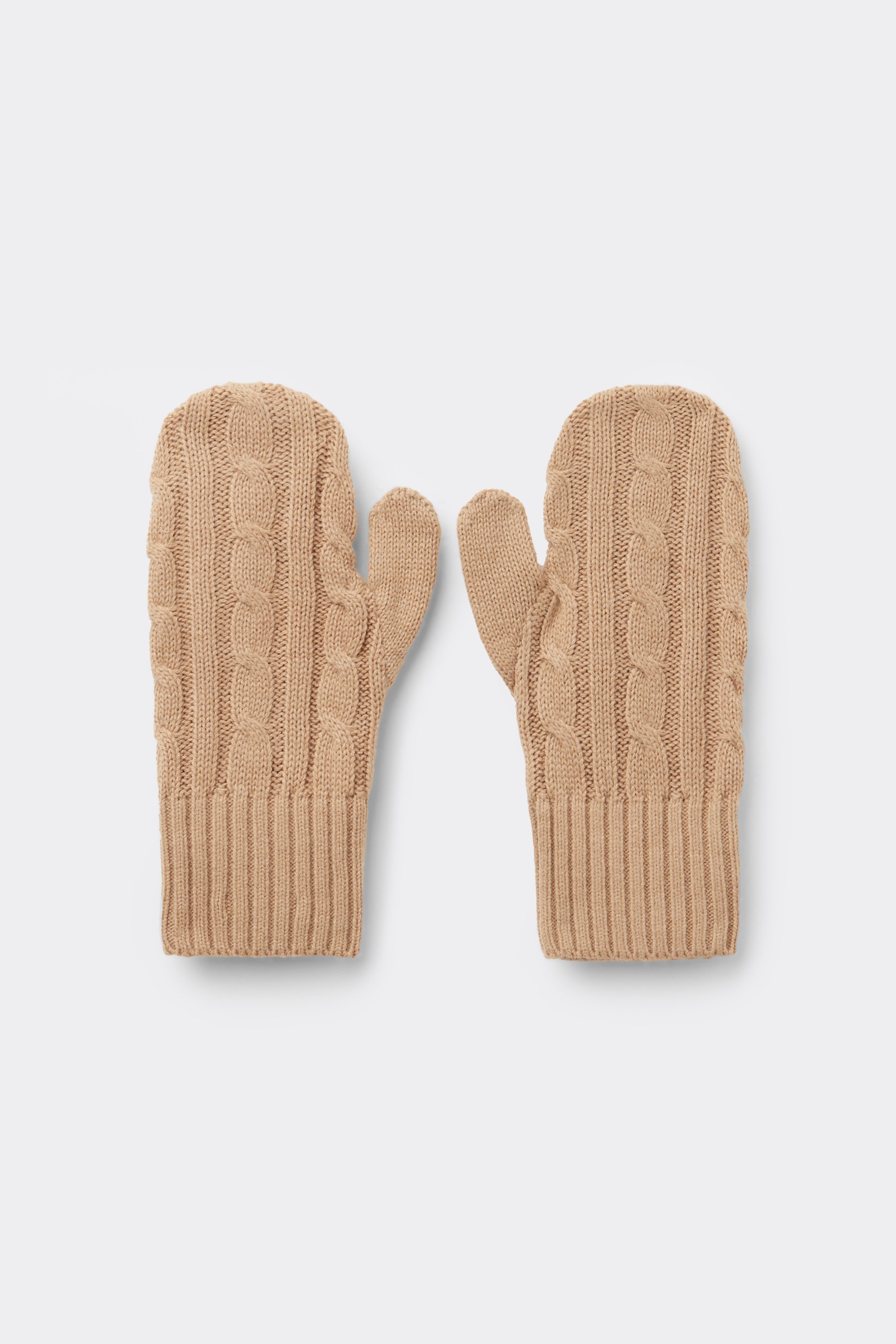 Cable-Knit Mittens