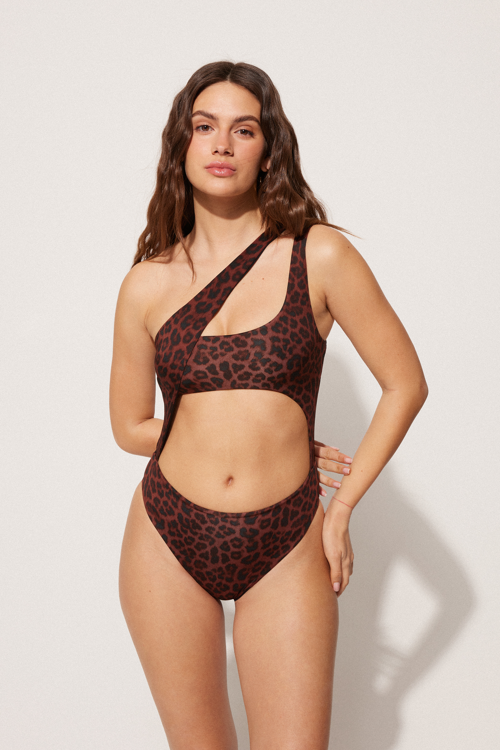 Savage Brown Non-Padded One-Piece One-Shoulder Swimsuit with Cut-Out