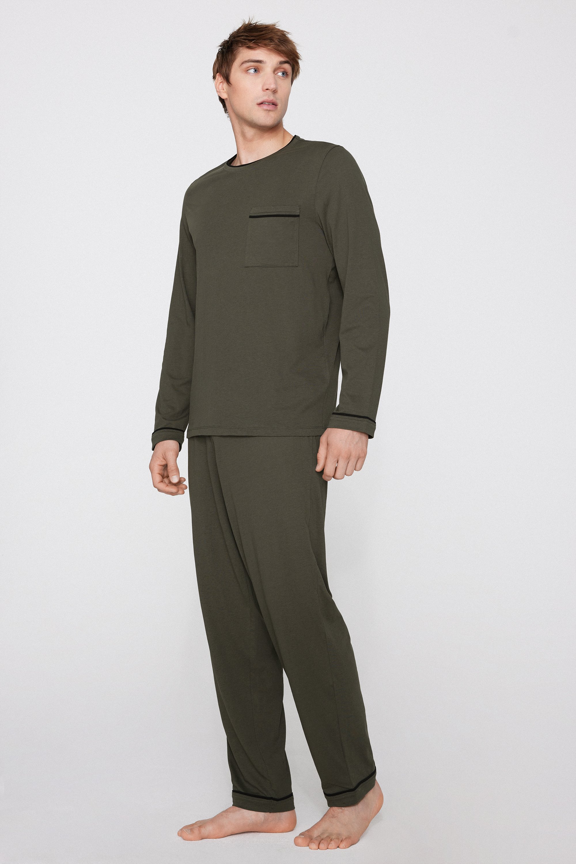 Men&rsquo;s Full-Length Cotton Pajamas with Piping