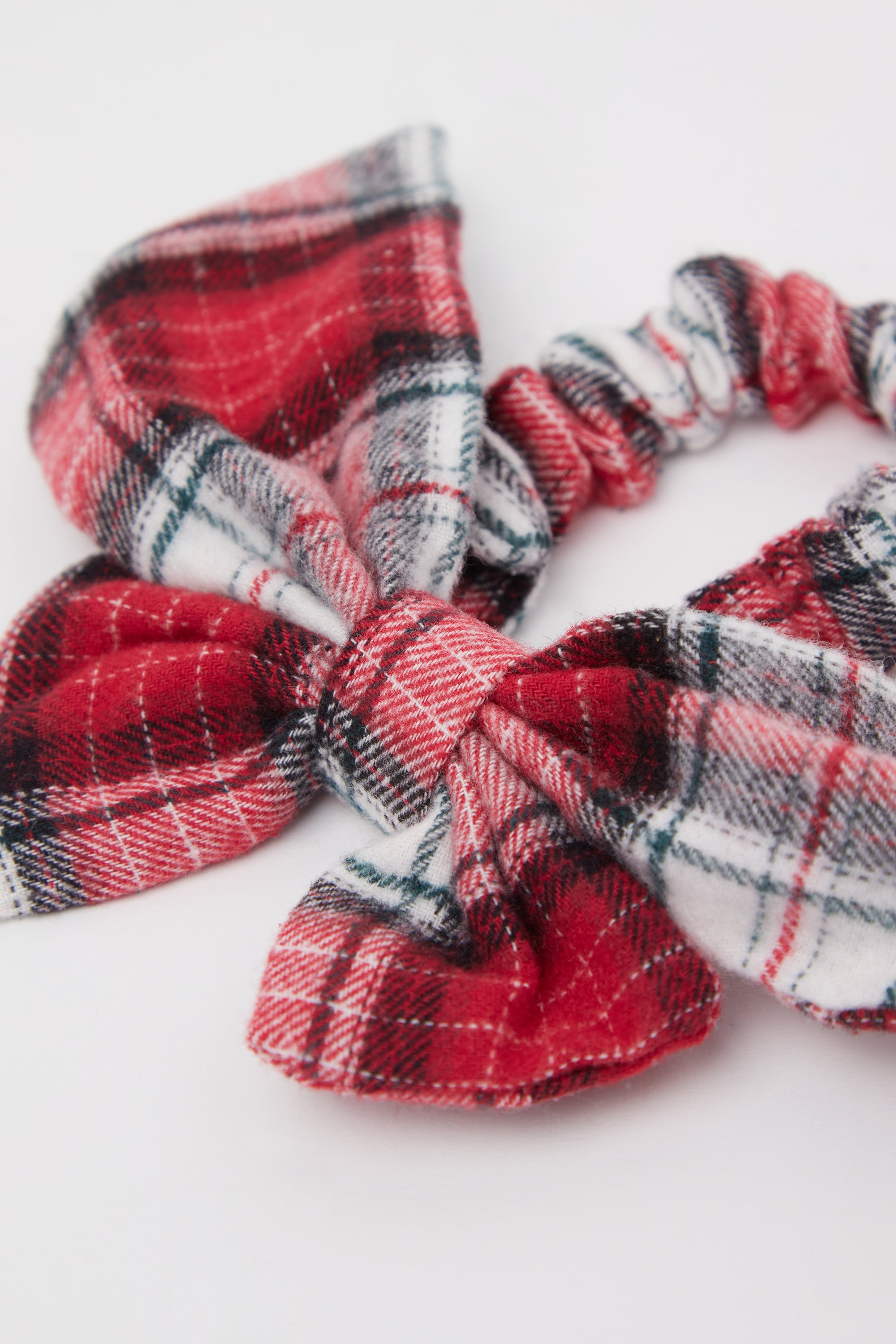 Tartan-Haargummi mit Schleife aus Flanell