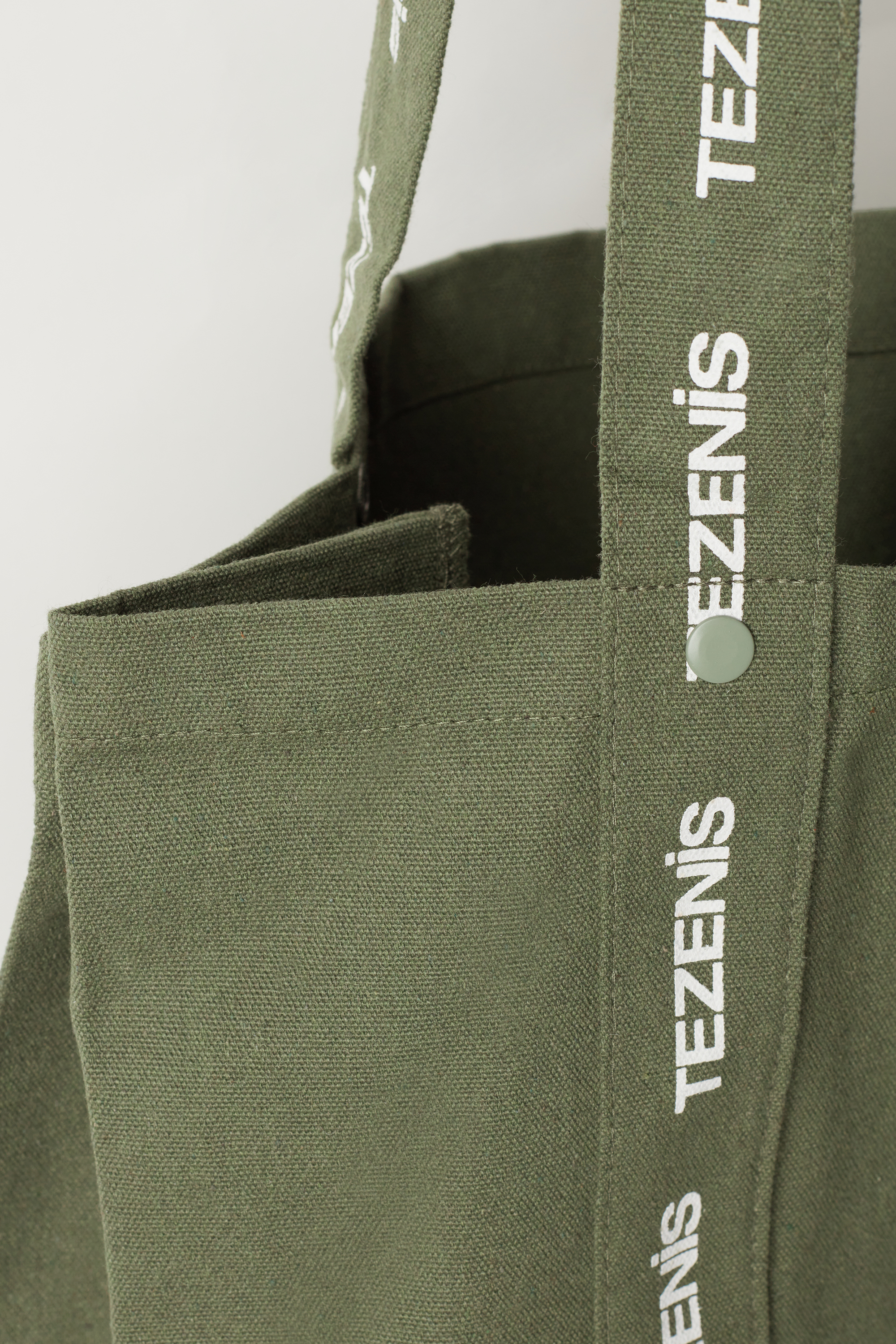 Maxi Canvas Beach Bag with Buttons