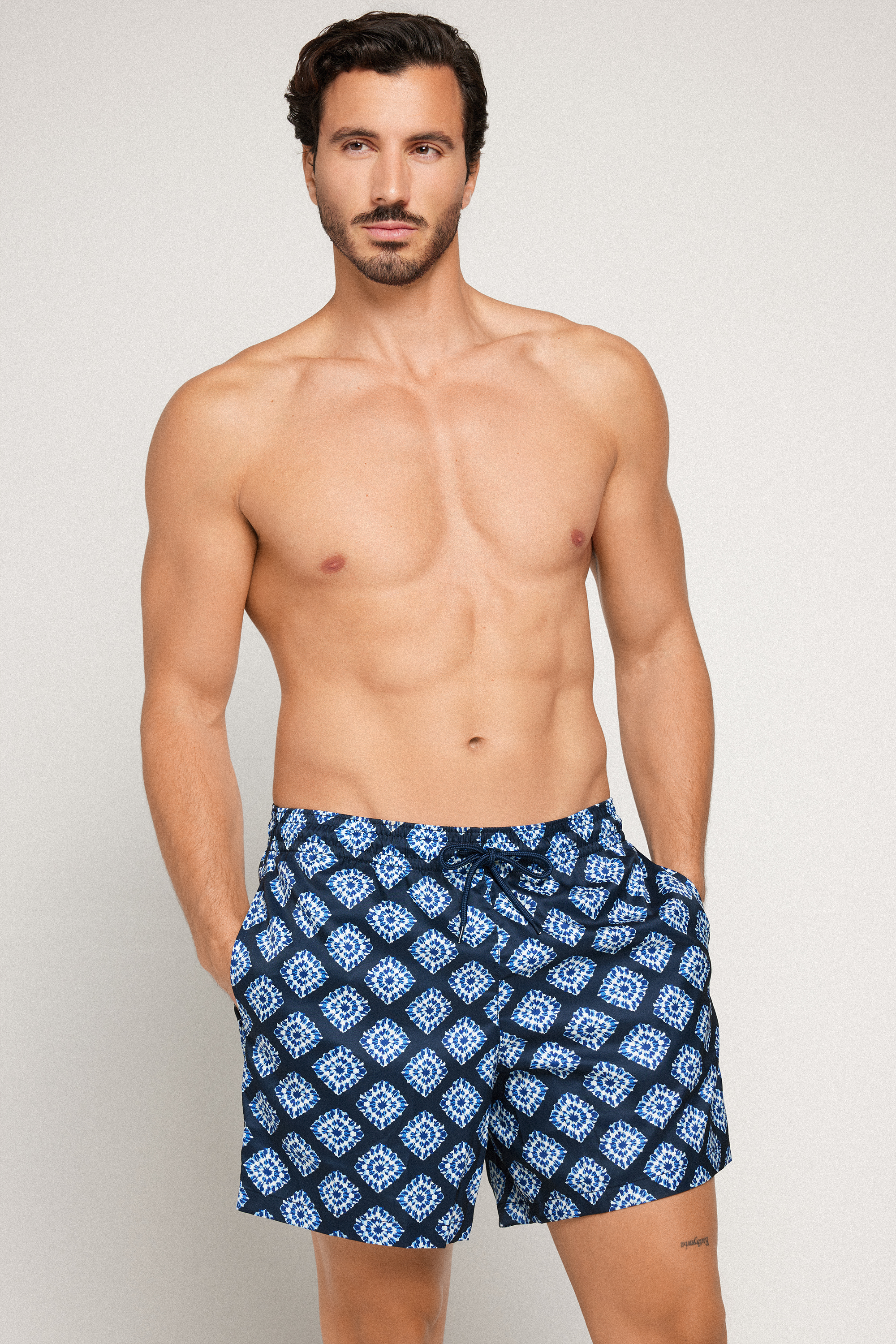 Herren Badeshorts mit Sommer-Print