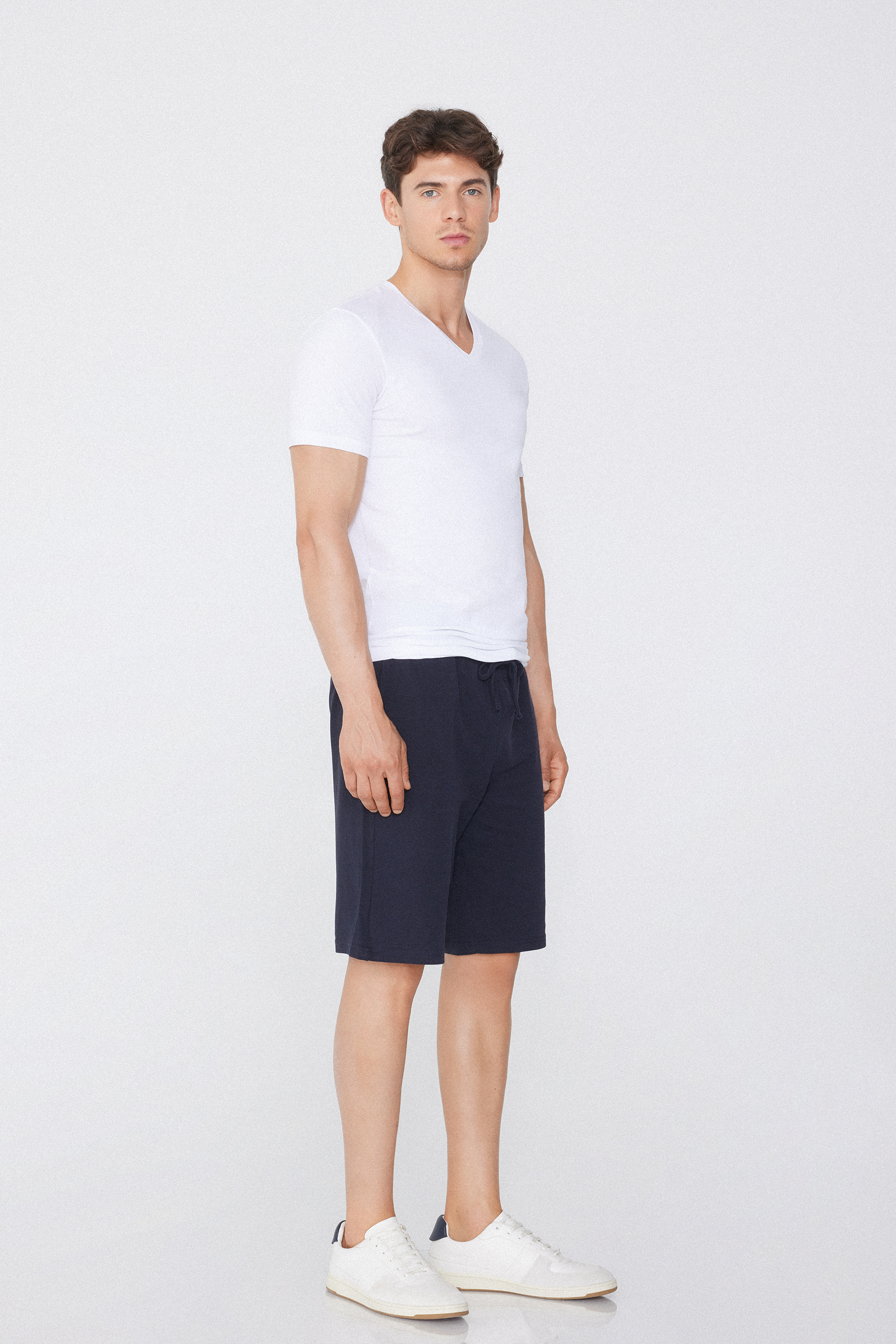 V-Neck T-Shirt in Organic Stretch Cotton