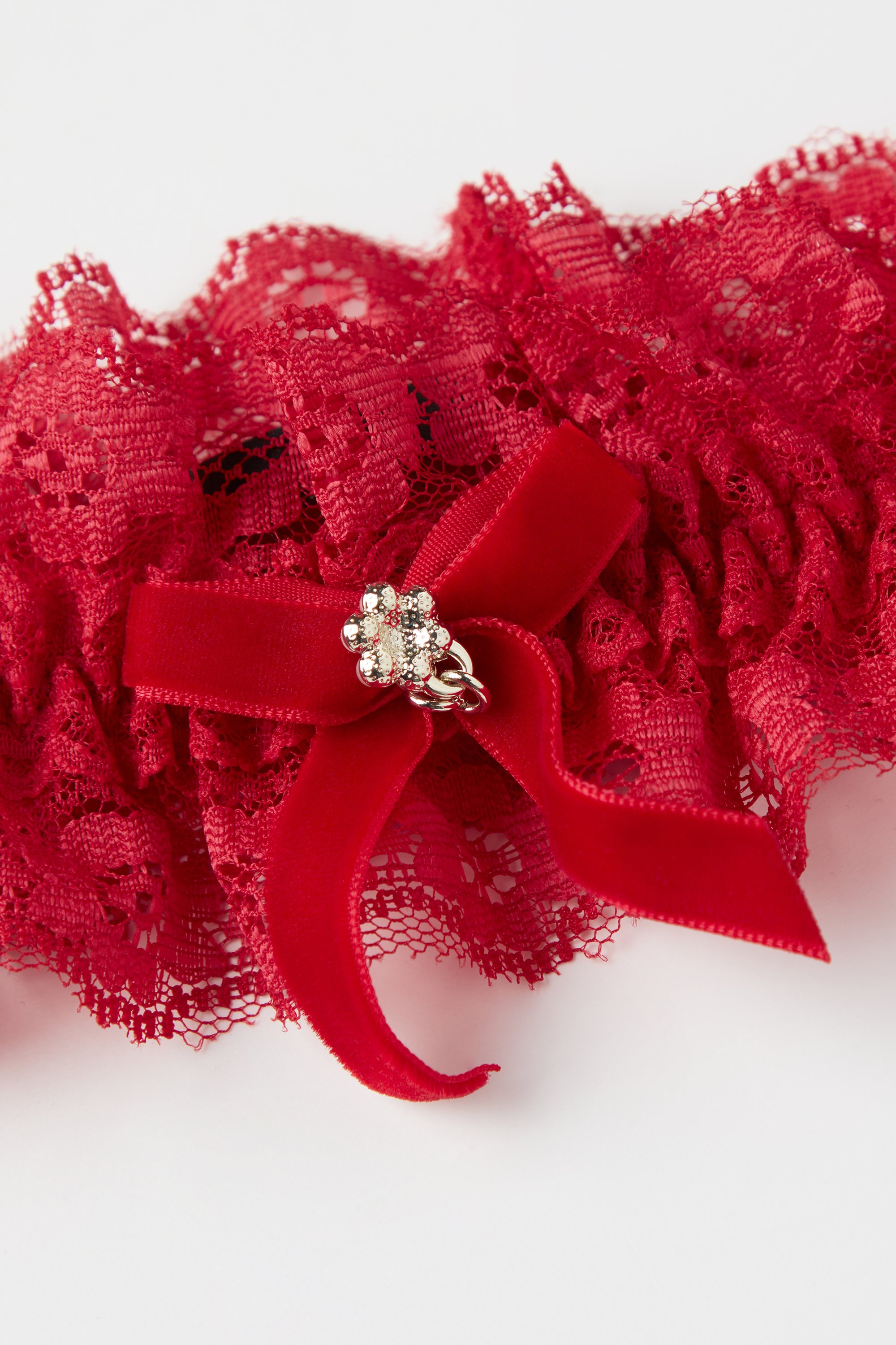 Red Lace Garter