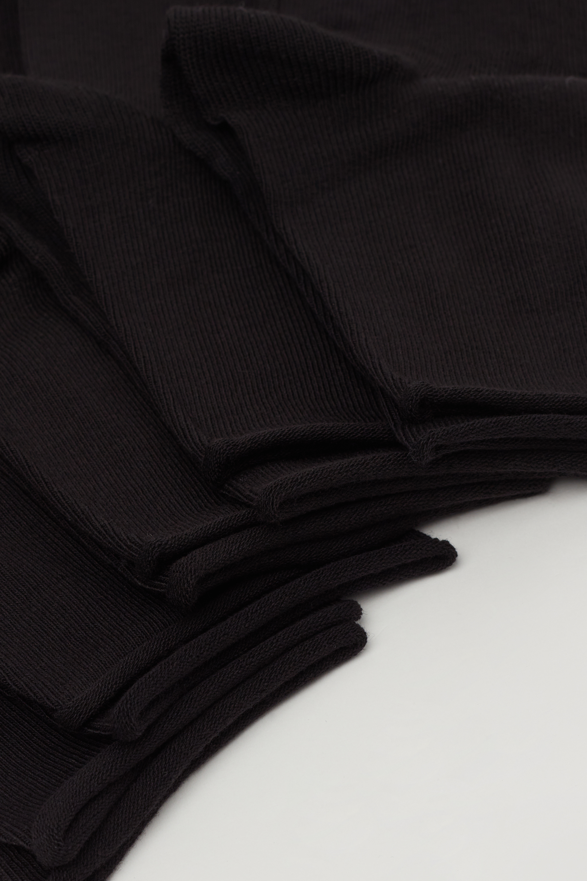 5 P&aacute;r R&ouml;vid Sz&aacute;r&uacute; Pamutzokni Szeg&eacute;ly N&eacute;lk&uuml;l