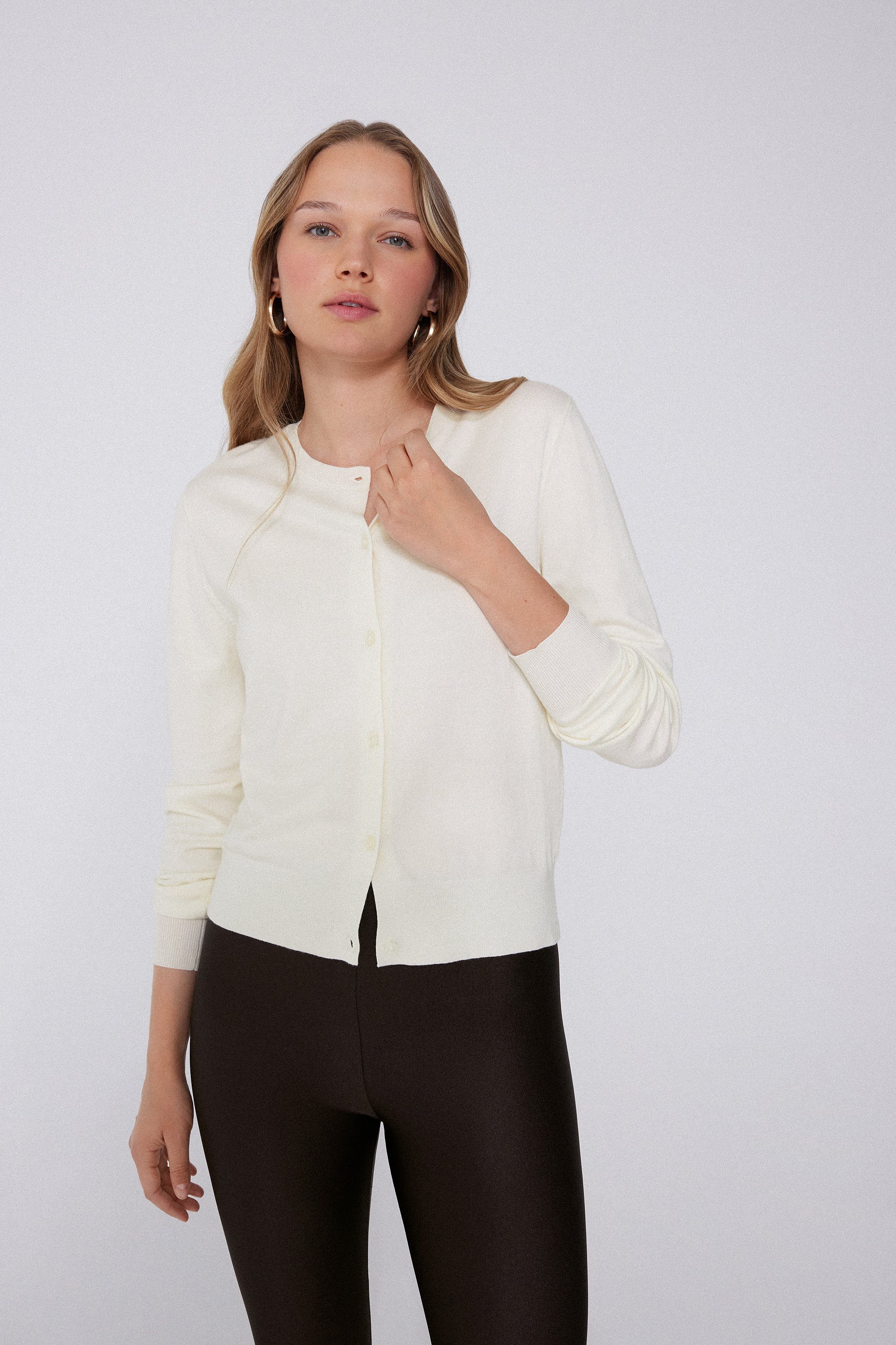 Fully-Fashioned Short Cardigan with Buttons