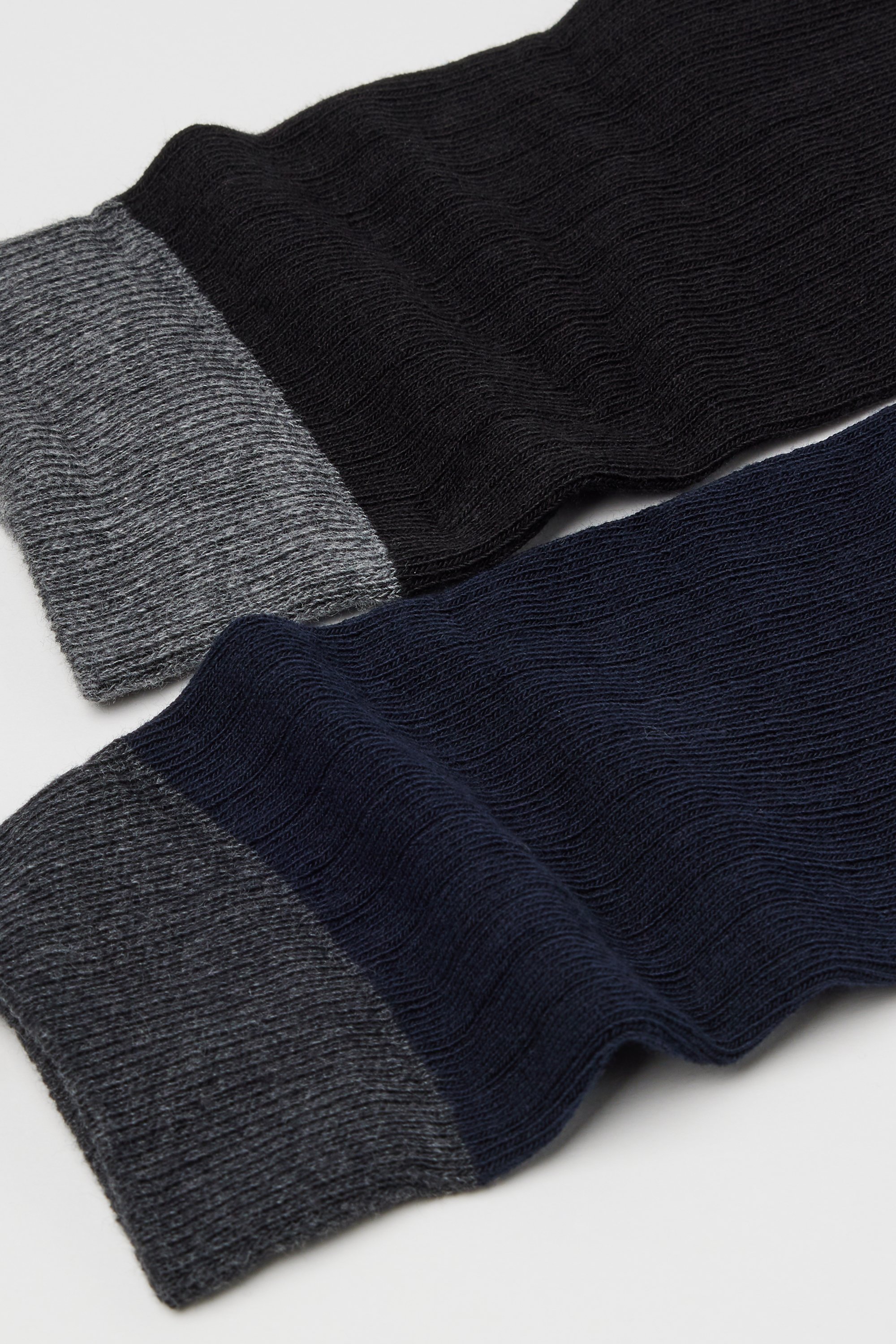 2 Pairs of Men&rsquo;s Patterned Cotton Knee Socks